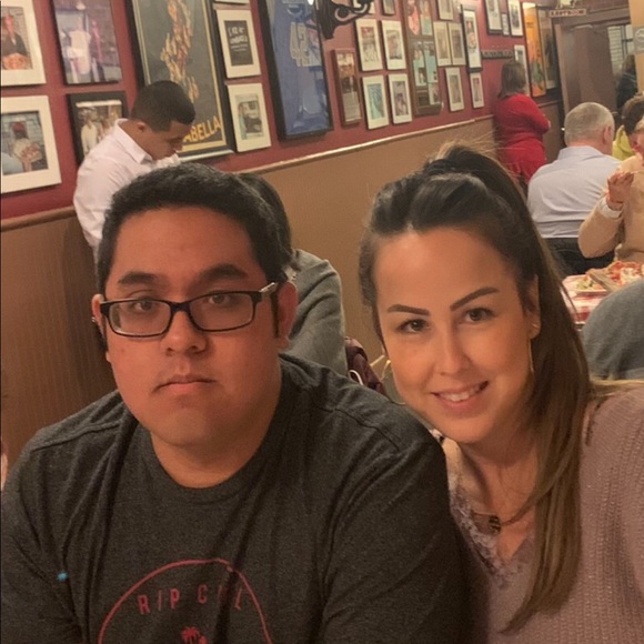 Meet your Posher, Valerie - Picture 4 of 5